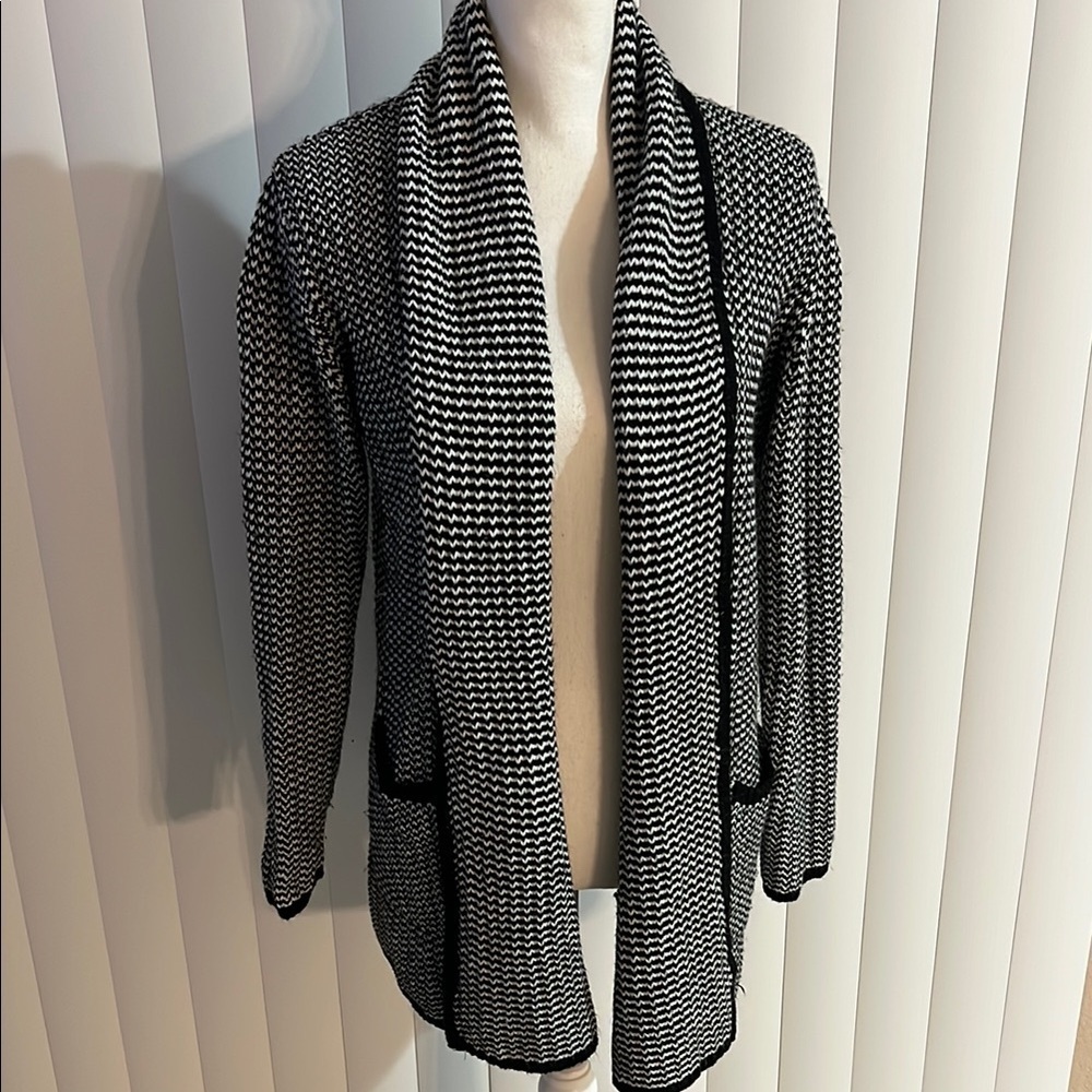 Elegant Monochrome Knit Cardigan